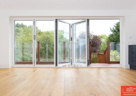 air-bifold-door-everglade-windows-kingsbury
