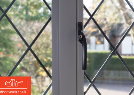 Upclose-view-of-an-aluminium-window-handle