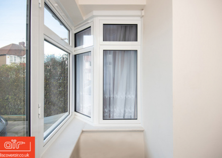 White-aluminium-flush-sash-window-Beaconsfield