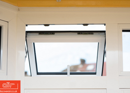 White-aluminium-flush-sash-window-Bushey