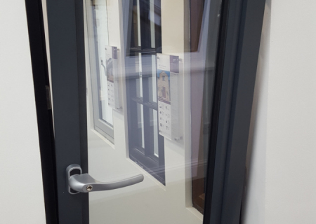 Aluminium-tilt-and-turn-window-tilting-open