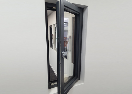 Aluminium-tilt-and-turn-window-turning-open