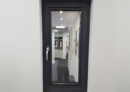 Sleek-and-functional-aluminium-tilt-and-turn-window