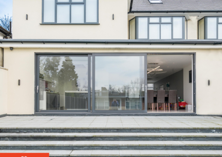 Aluminium-lift-and-slide-doors-Kingsbury