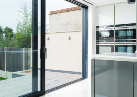 Aluminium-lift-and-slide-doors-in-Rickmansworth