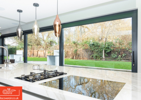air-600LS-aluminium-lift-and-slide-doors-in-modern-kitchen